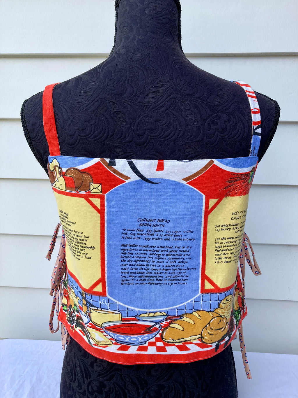 Throw on the Towel - Size 8 - Great Welsh Bake Off Tea Towel Top