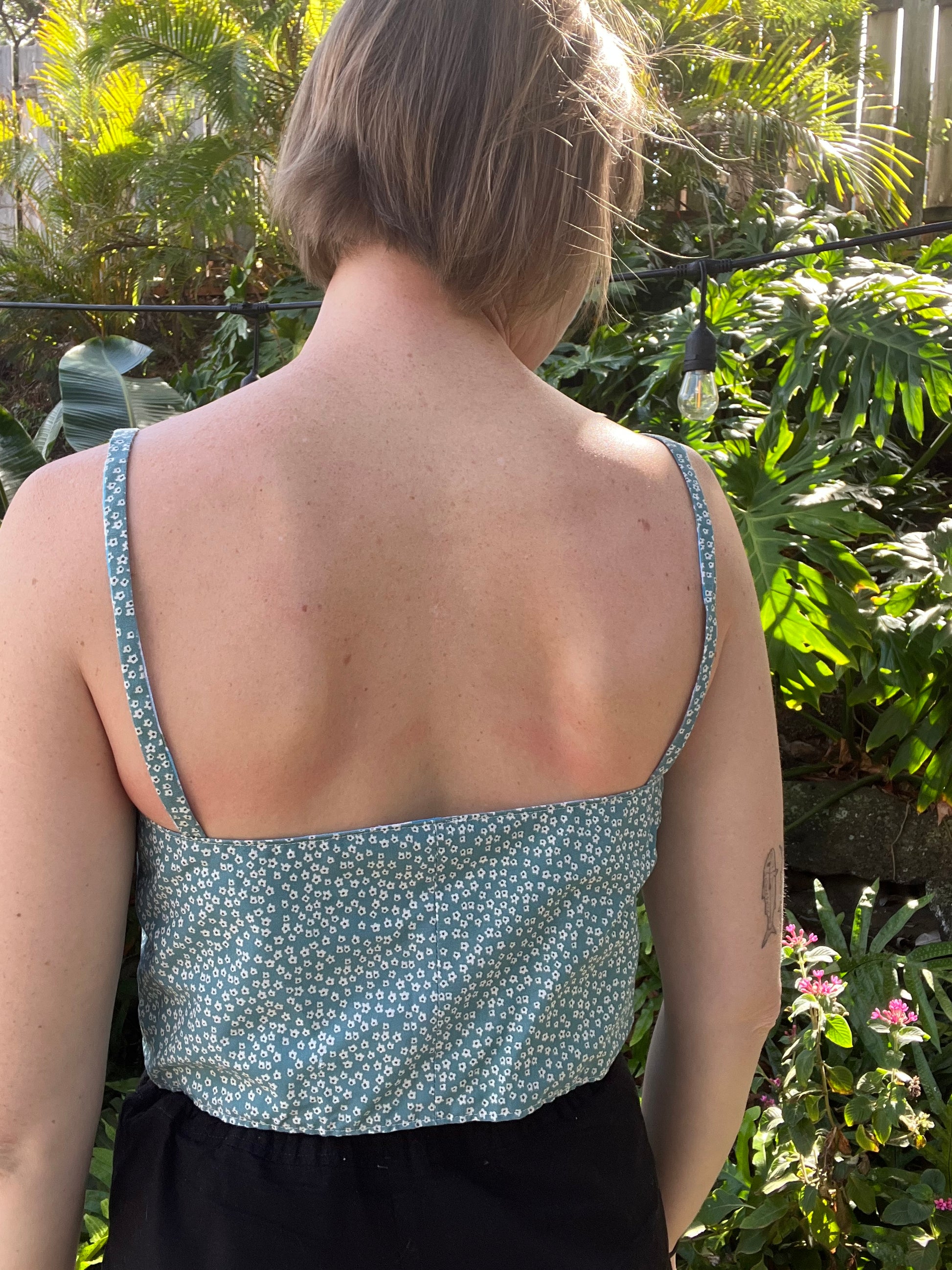 Reversible Tank Top - Size M - Daisy Blues