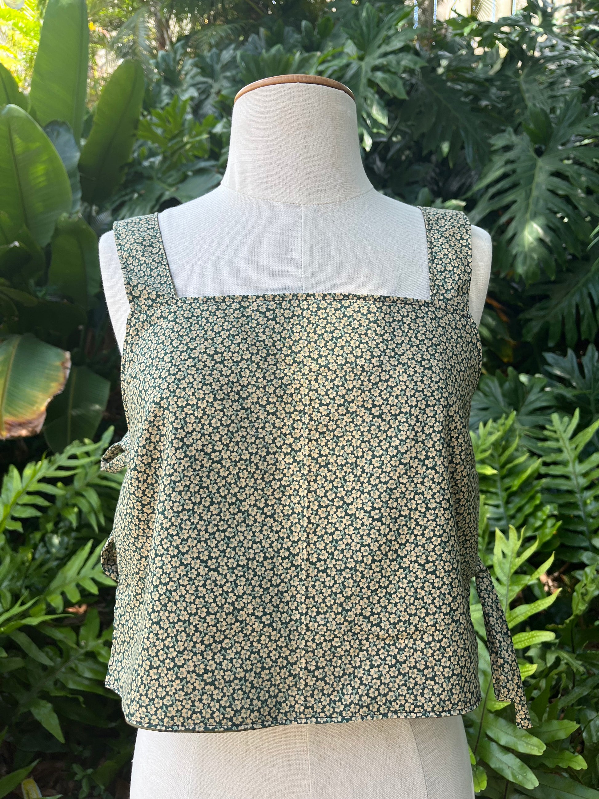 Reversible Side Tie Tank Top - Size 6 - Beta Blossoms
