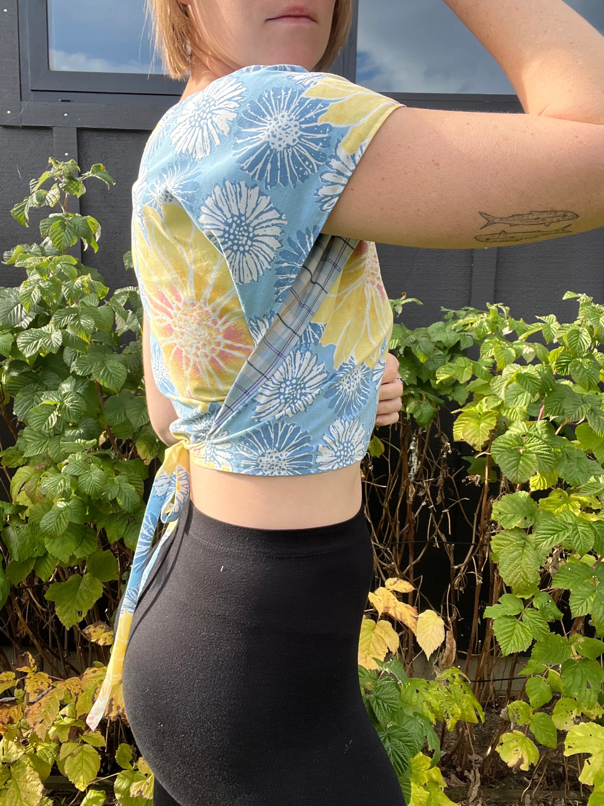 Reversible Jiffy Top - S/M - Sunflower Rows