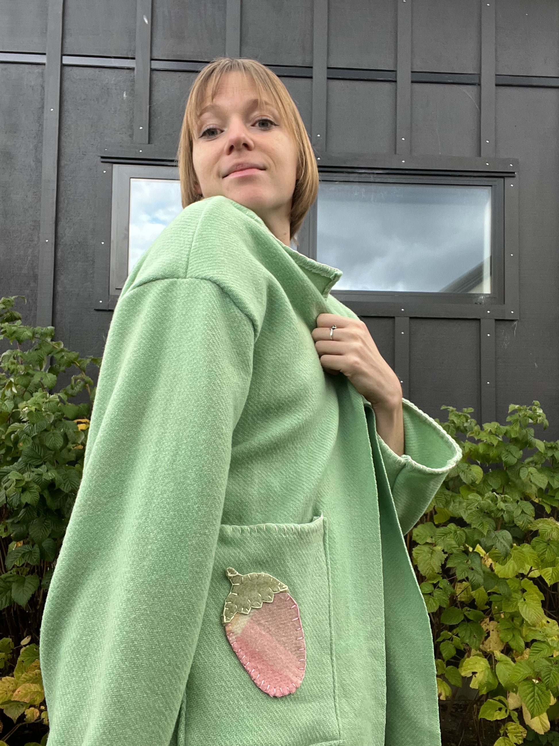 Blanket Coat - L - Strawberry Shortcake