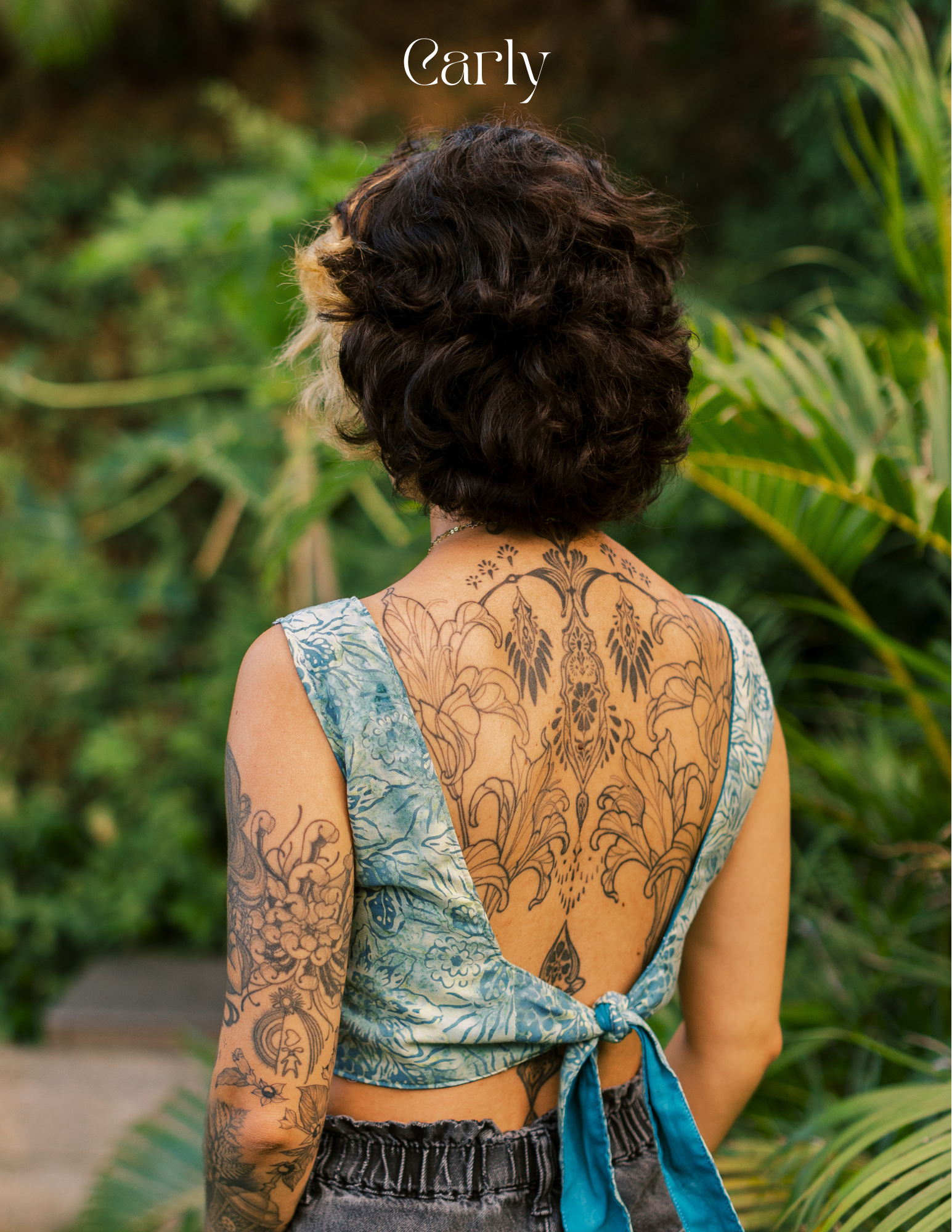Reversible V Back Top - Small - Plumeria and Palms