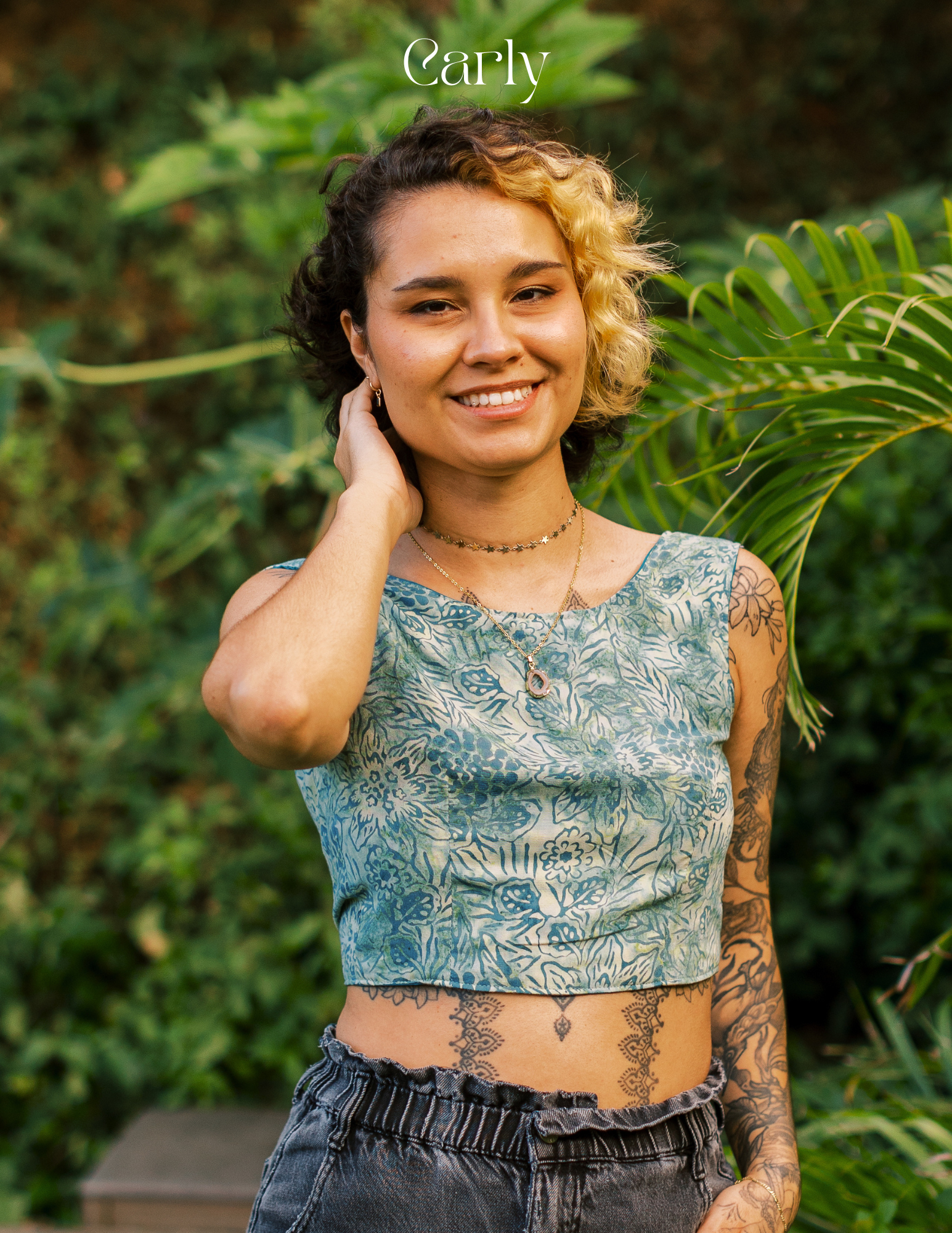 Reversible V Back Top - Small - Plumeria and Palms