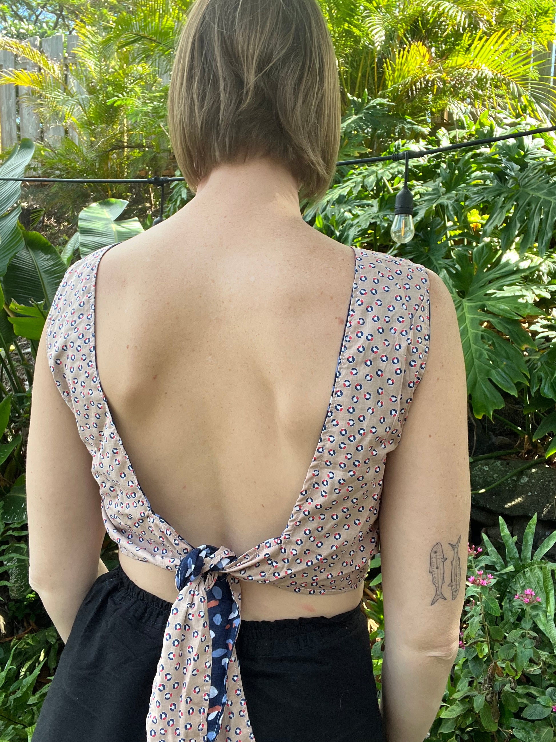 Reversible V Back Top - Large - Seeing Spots