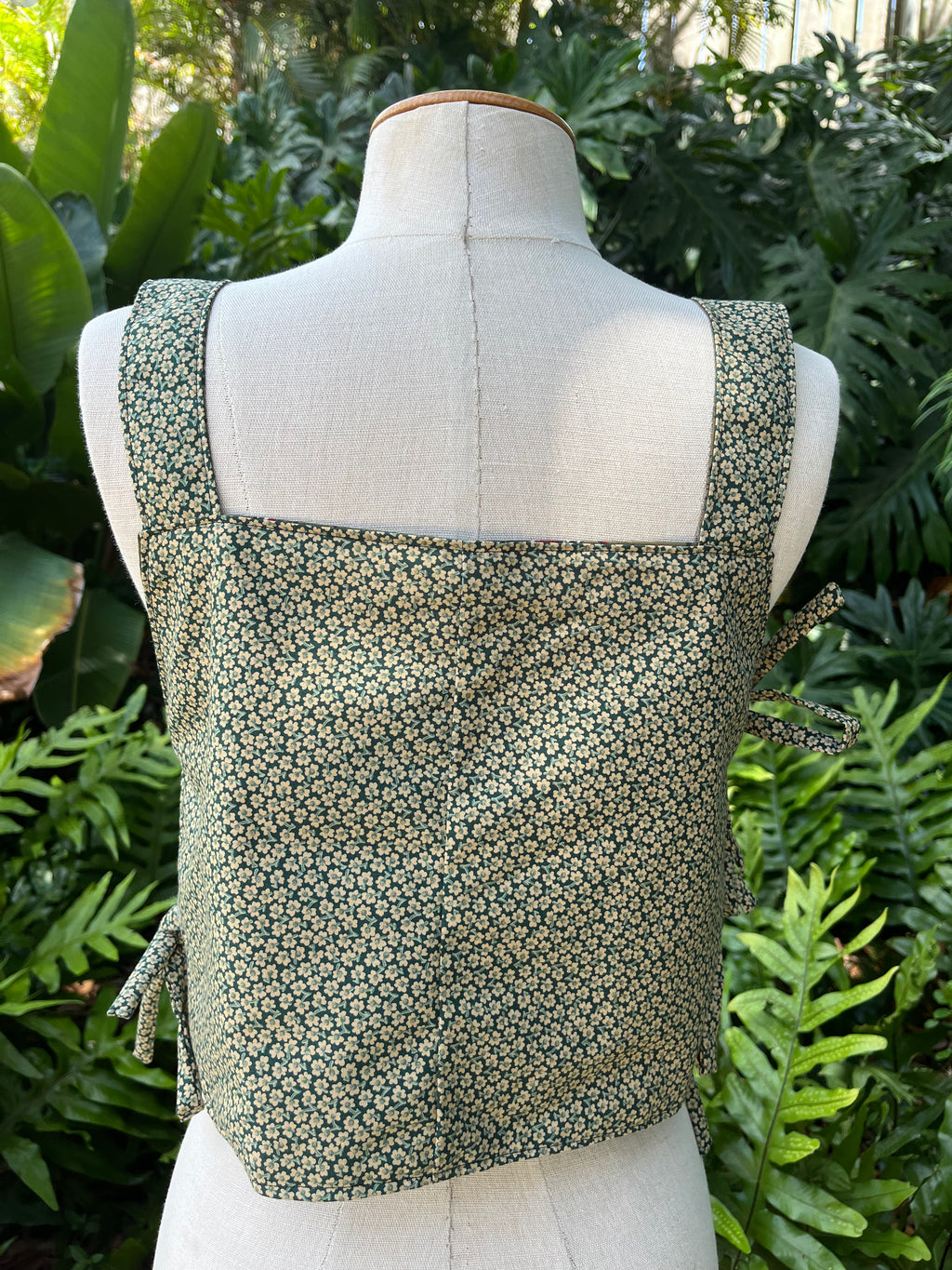 Reversible Side Tie Tank Top - Size 6 - Beta Blossoms