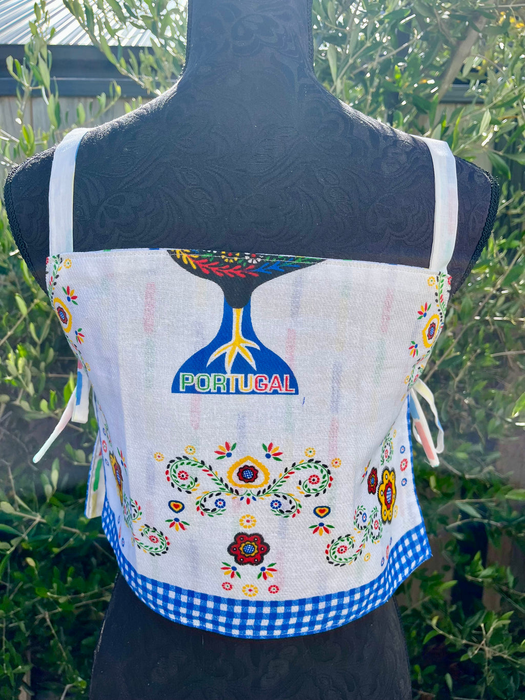 Throw on the Towel - Size 4 - Portugal the Hen Tea Towel Top