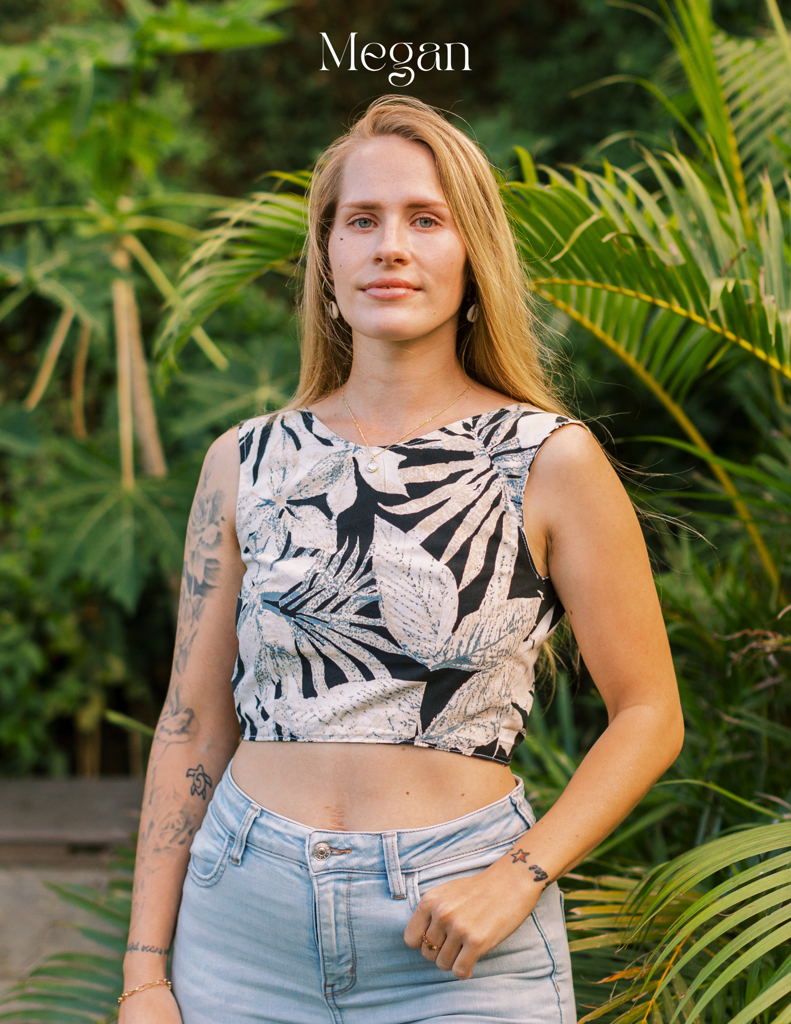 Reversible V Back Top - Small - Plumeria and Palms